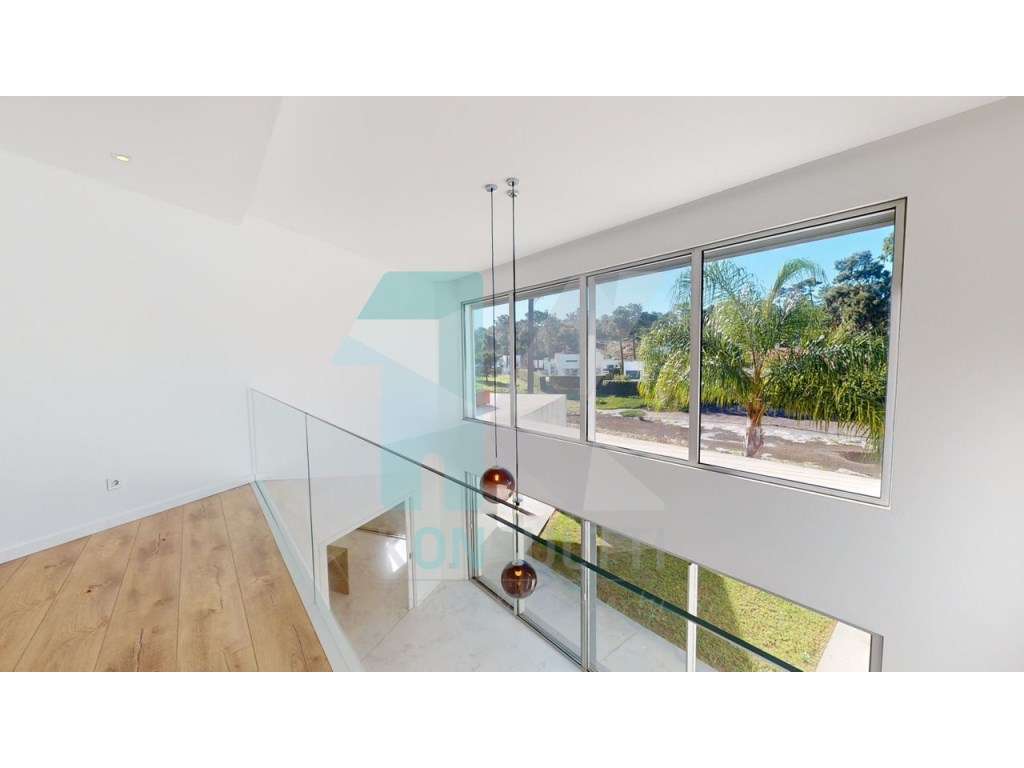 Moradia T6 elegante e sofisticada na Herdade da Aroeira-13