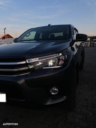 Toyota Hilux 2.4D 150CP 4x4 Double Cab AT Executive - 10