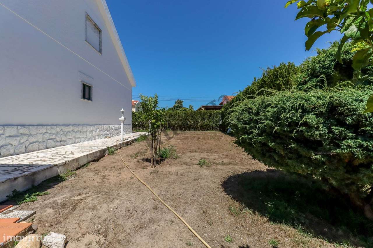 Moradia T3 para venda em Vila Nova de Santo André-29