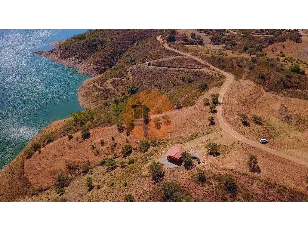 TERRENO COM 7.120 M2 - JUNTO A ÁGUA - ALCARIAS GRANDES - CASTRO MAR... - Grande imagem: 4/22