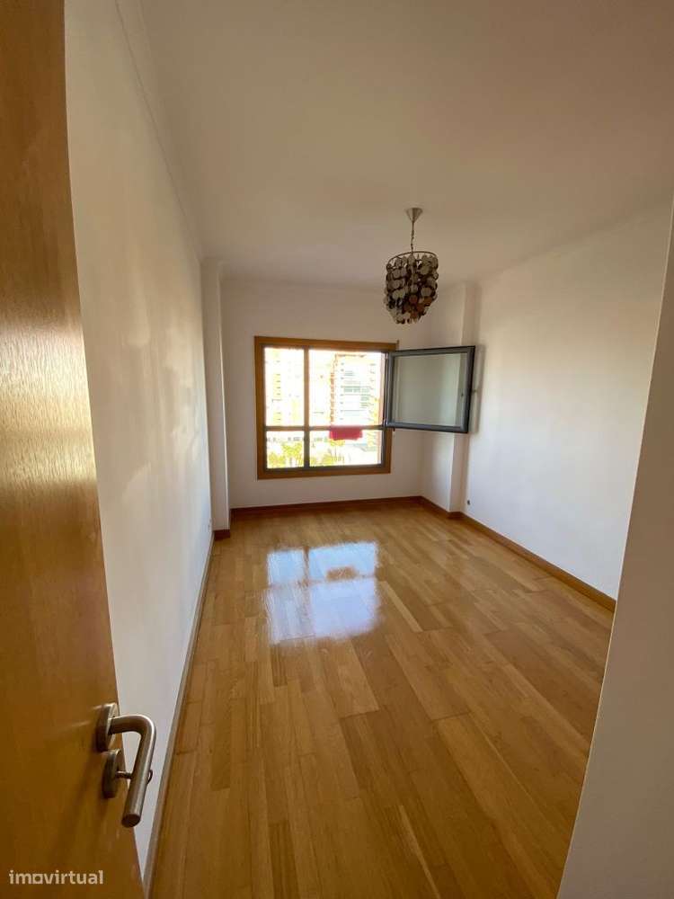 T2, Bela Vista, Lisboa - Grande imagem: 5/13