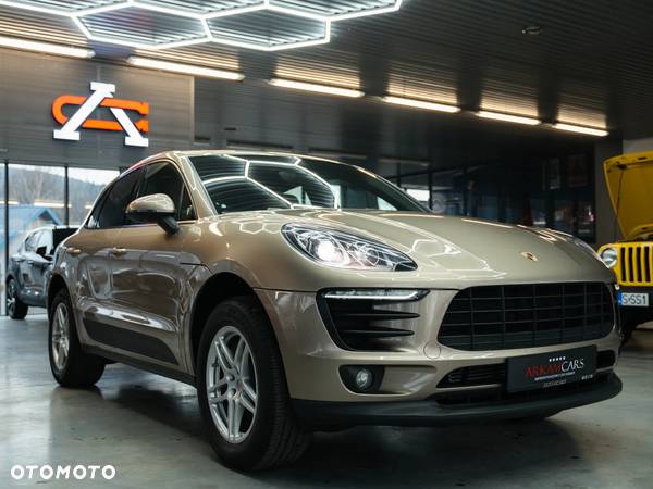 Porsche Macan - 1