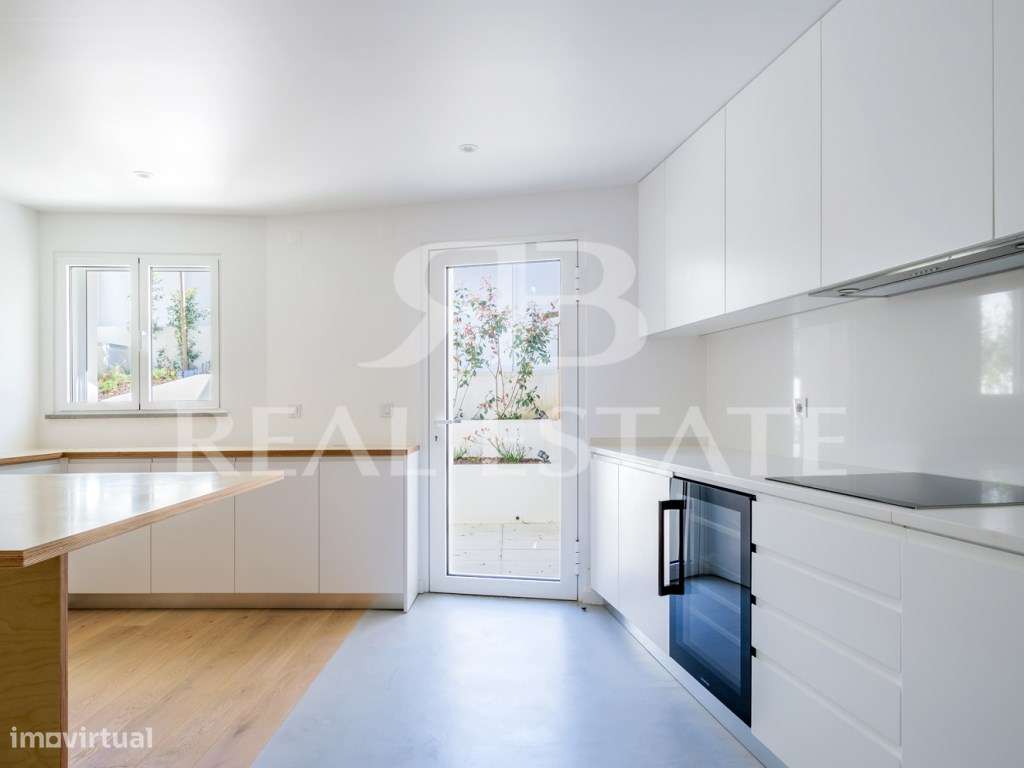 Moradia T4 com Jardim e Piscina no Monte Estoril - Cascais-39