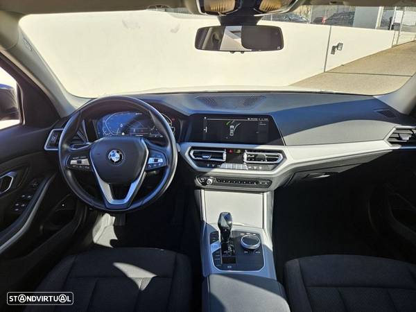 BMW 330 e Corporate Edition Auto - 4