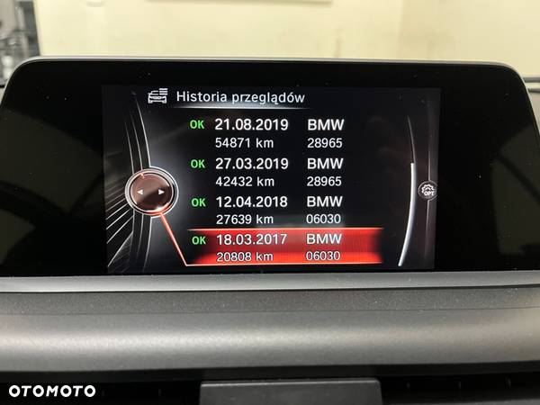 BMW Seria 2 220i Advantage - 32