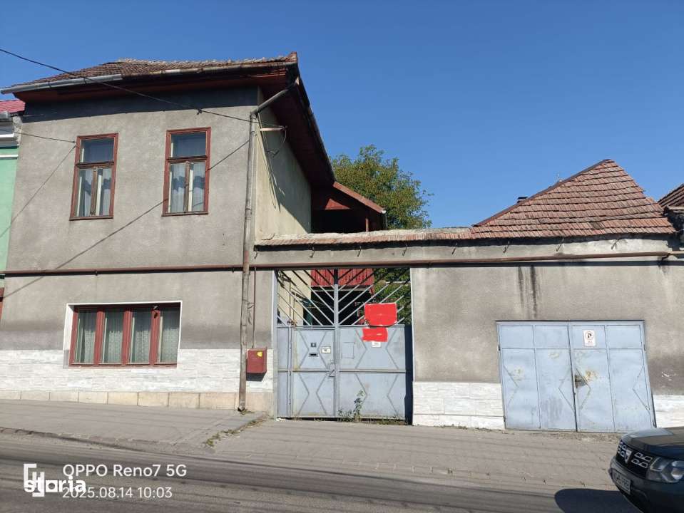 Casa individuala de vanzare Reghin zona centrala - Imagine principală: 1/3
