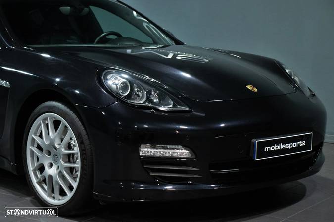 Porsche Panamera Platinum Edition - 2