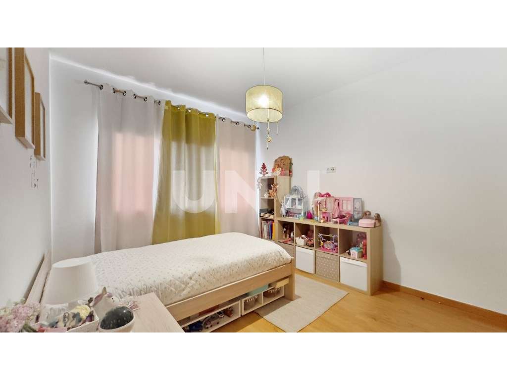Apartamento T3 no Condomínio Quinta da Cascata, em Vila Franca de X...-11