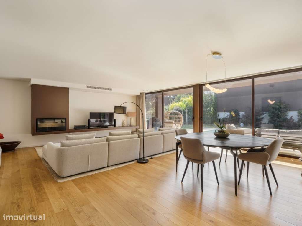 Moradia Exclusiva V4 com Piscina aquecida-12