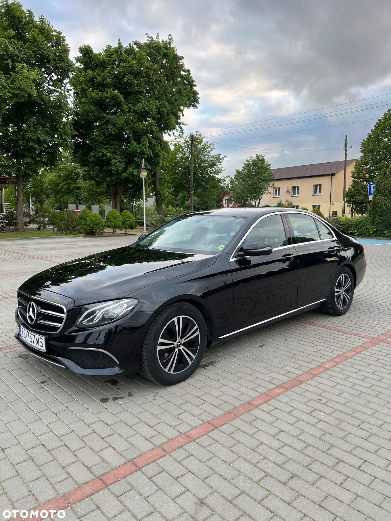 Mercedes-Benz Klasa E 220 d 4-Matic 9G-TRONIC - 1