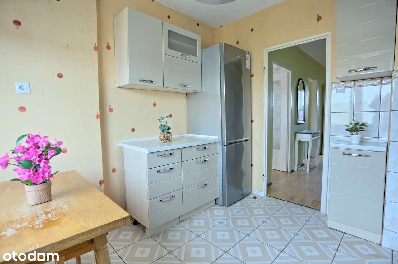 4 pokojowe mieszkanie z loggią, ul. Kołłątaja-4