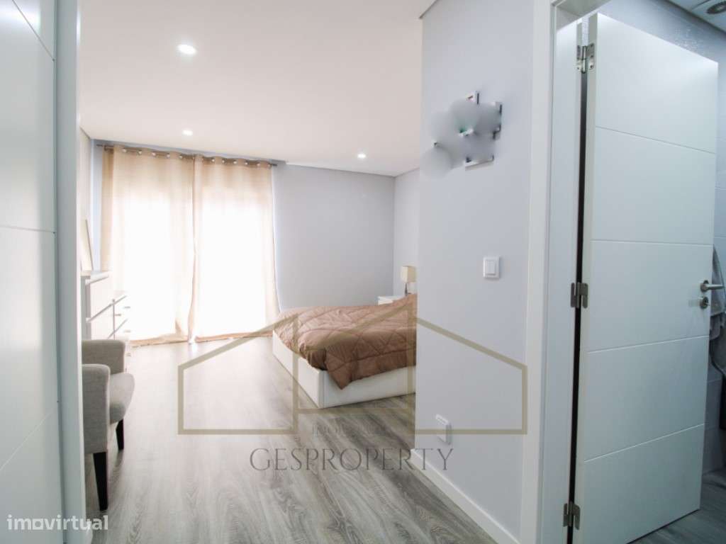 Moradia T3 nos Redondos, em Fernão Ferro-42