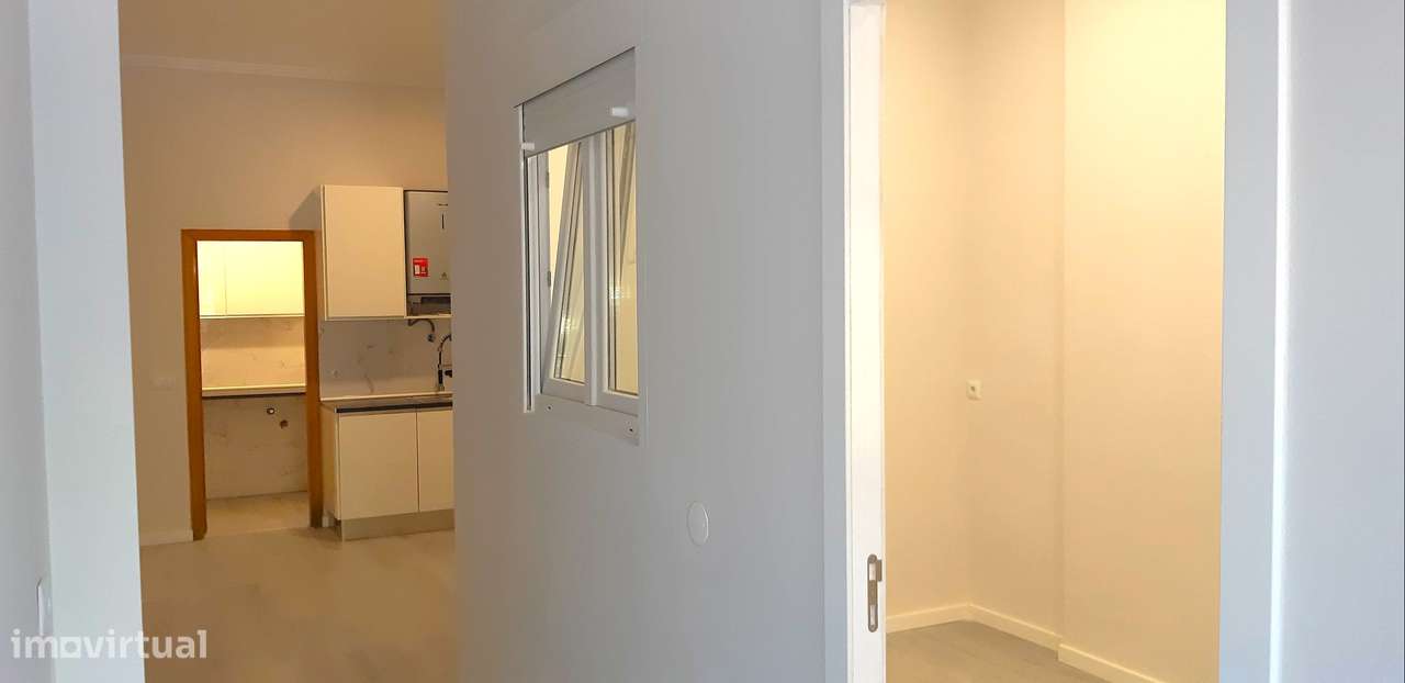 Loja T0+1 Venda em Queluz e Belas,Sintra - Grande imagem: 4/15