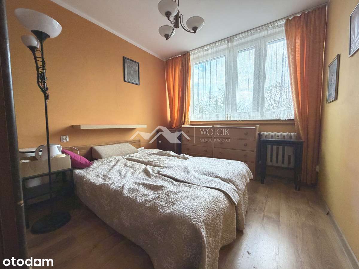 KLucze w biurze Zadbane 3M osobna kuchnia Centrum-5