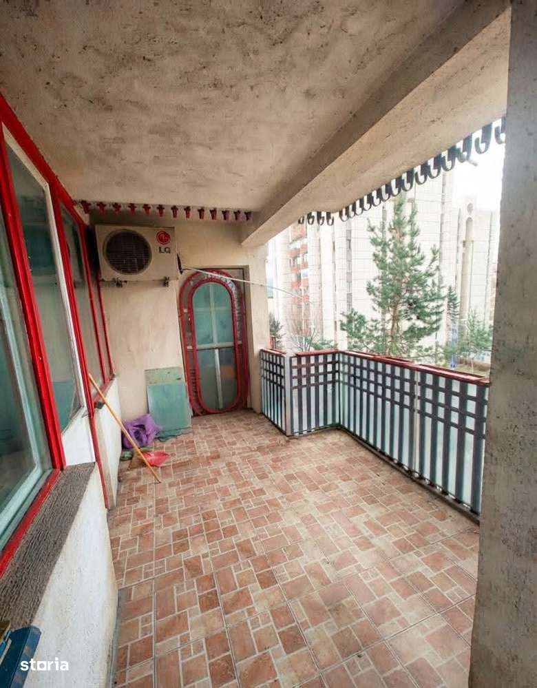 Vand apartament 3 camere zona Onix Grivitei-0