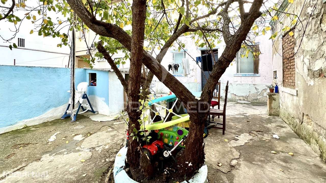 2 Moradias – Rua Francisco Ferrer em Almada - Grande imagem: 4/15