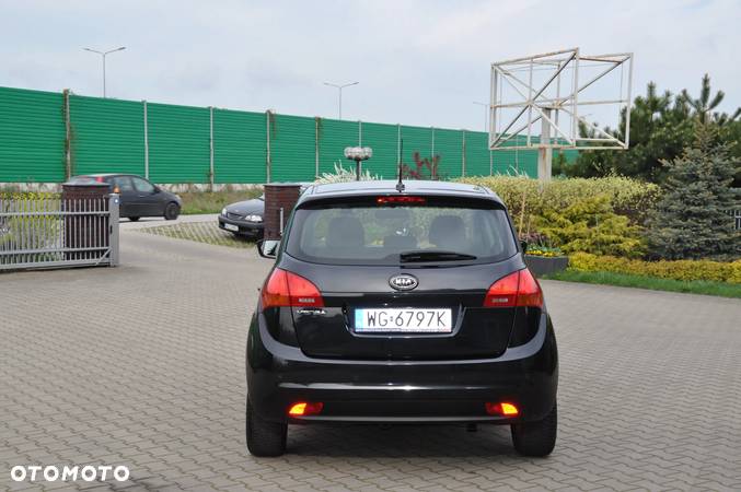 Kia Venga 1.4 L - 6