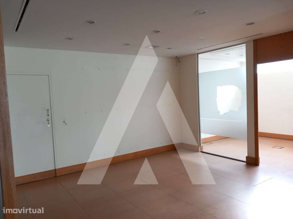 Loja no centro de Cortegaça - Ovar - Grande imagem: 5/16