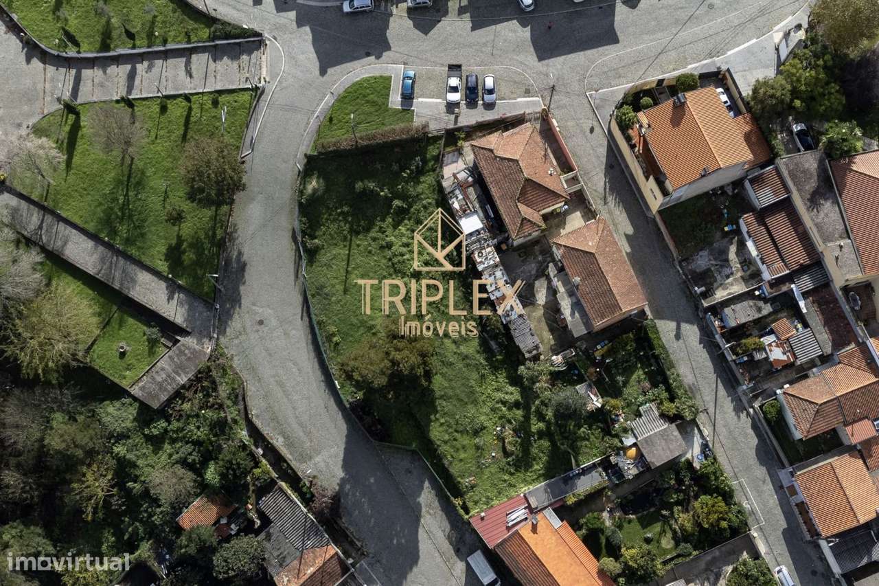 Casa com 3 inquilinos e Terreno -  Monte Sta Cruz-22