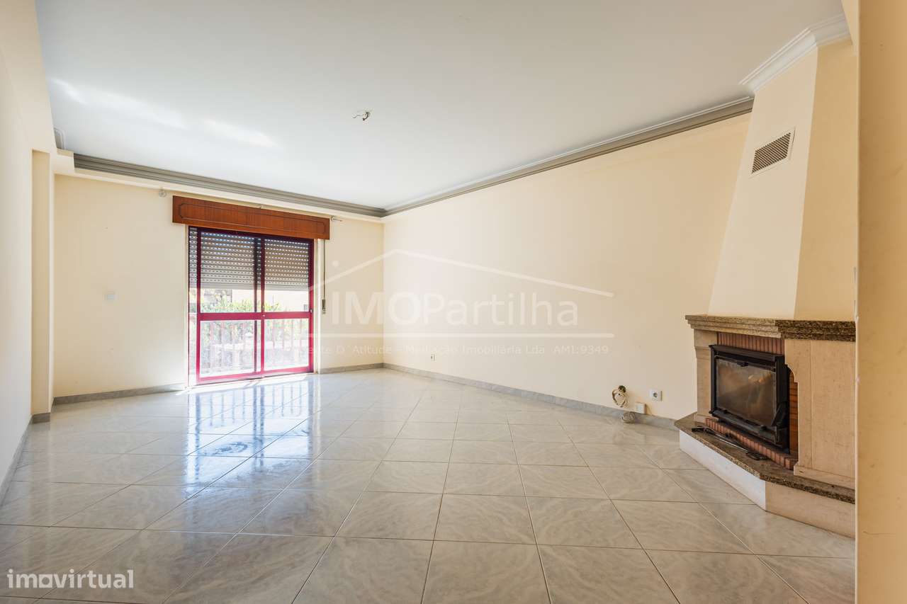 T3 com boas áreas em Agualva - Sintra-4