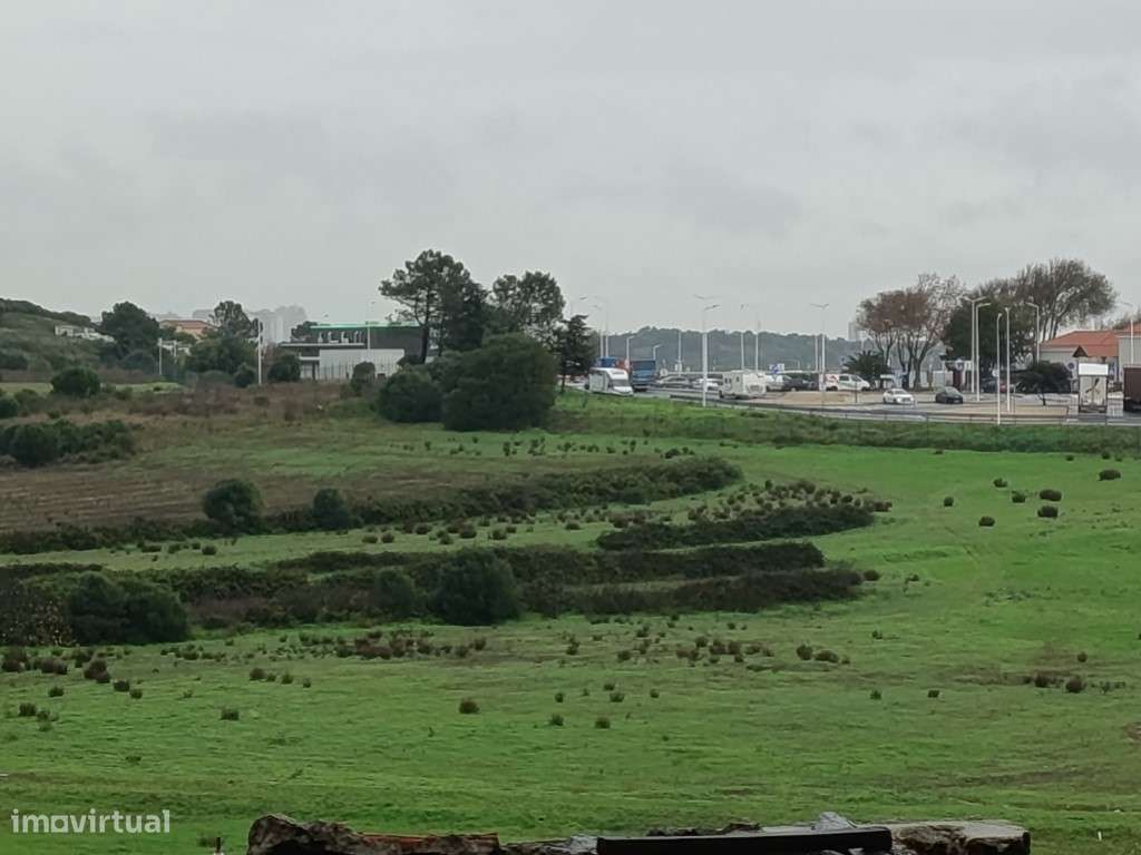 Apartamento T1 c/ Arrecadação Renovado em Porto Salvo-16