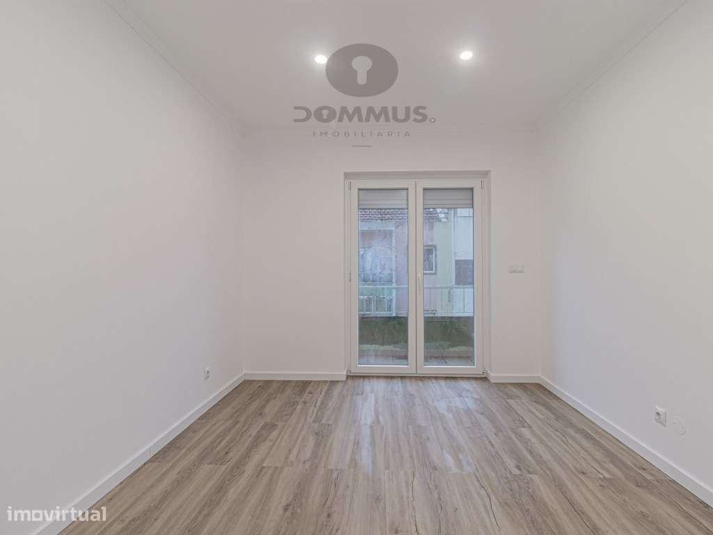 Apartamento T2 Duplex totalmente remodelado-13