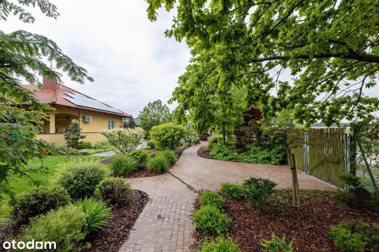 dom parterowy | duża działka | piękny ogród-6