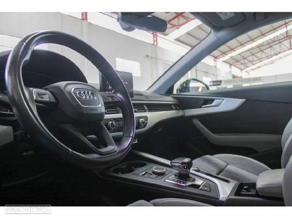 Audi A4 Avant 2.0 TDI S tronic - 22