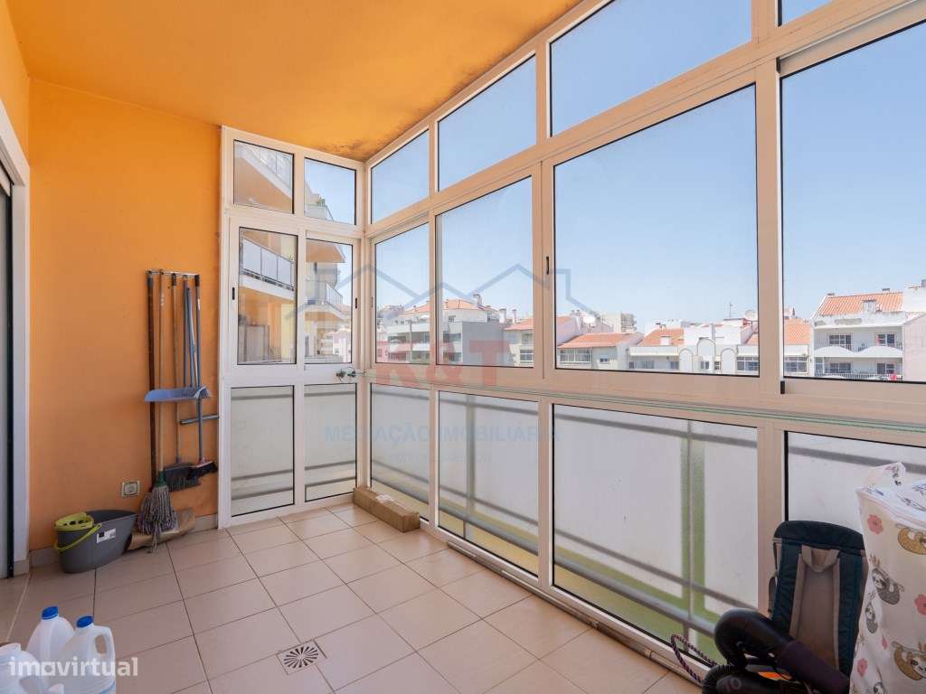 Apartamento T3 boas varandas com 2 lugares de garagem, bastante cen...-10