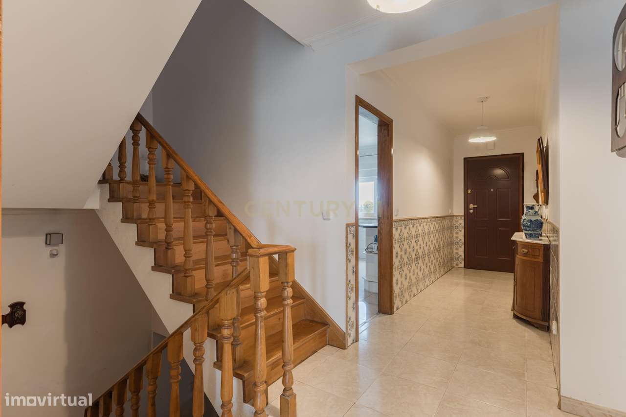 Moradia T3 de Charme no Bairro da Encarnação-13