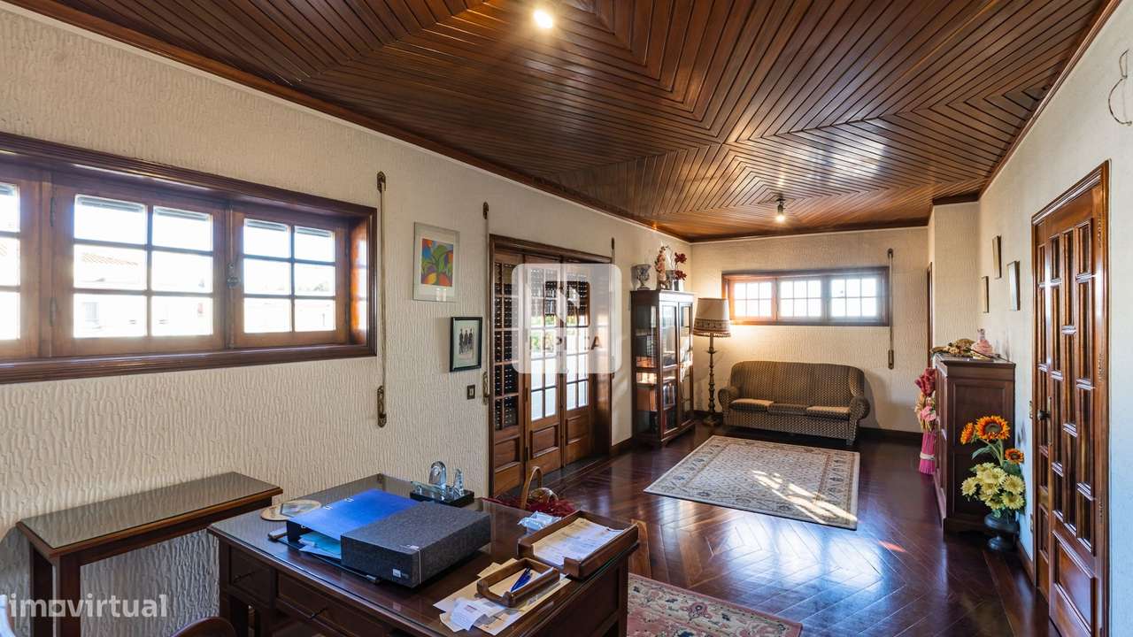 Moradia T5 com Jardim e Piscina na Maia - Grande imagem: 4/21