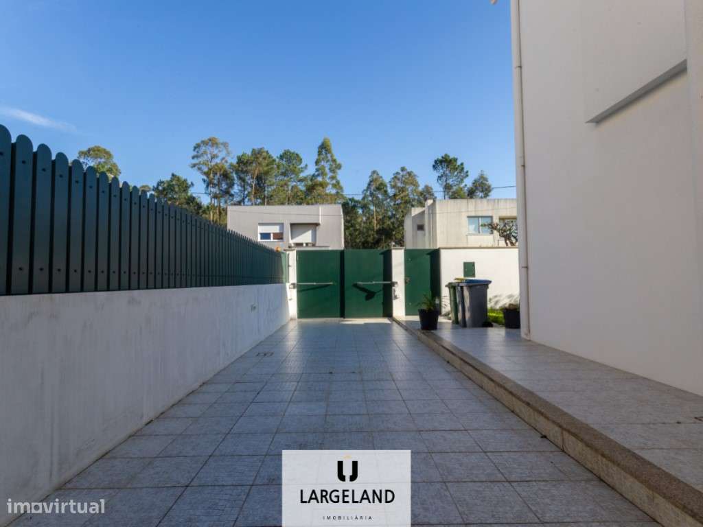 Moradia T5 - Travanca, Santa Maria da Feira-32