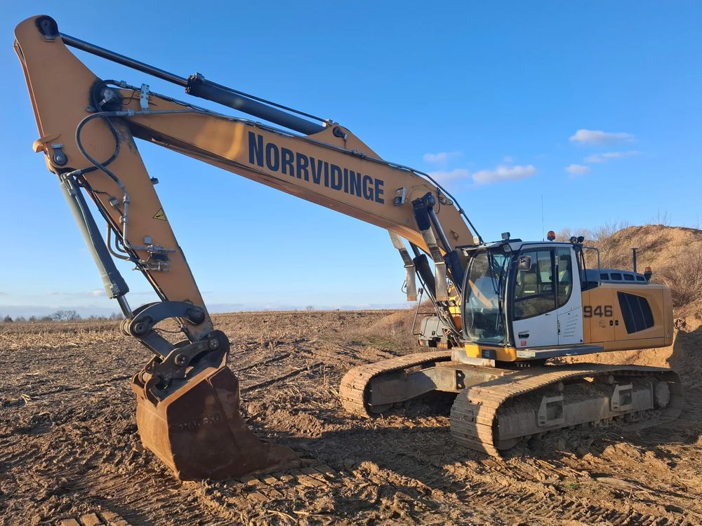 Liebherr 946 2015