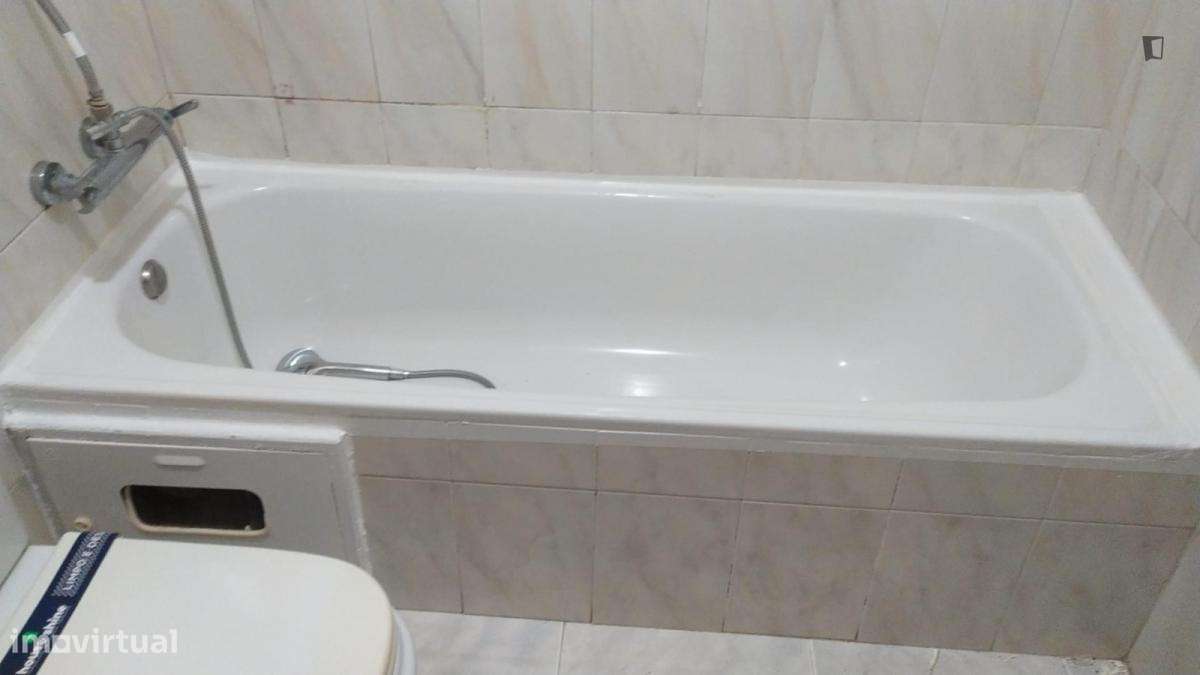 Quarto - localizado em Santarem - Grande imagem: 3/21