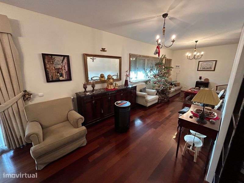 T4 semimobilado, Paranhos perto faculdades, supermercados, farmácias. - Grande imagem: 4/12