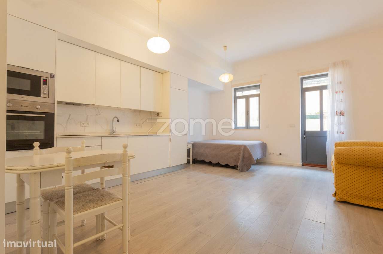 Estúdio com terraço privativo, equipado e mobilado no Beato - Grande imagem: 2/9