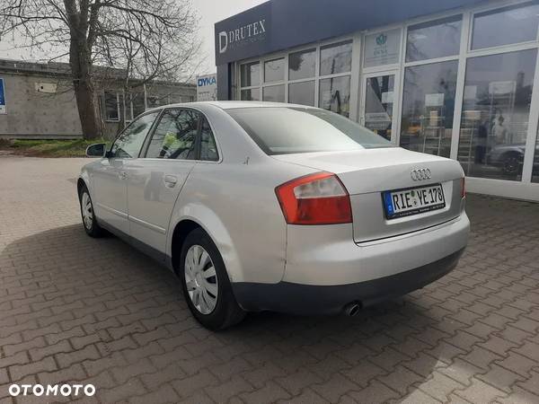 Audi A4 2.0 - 12