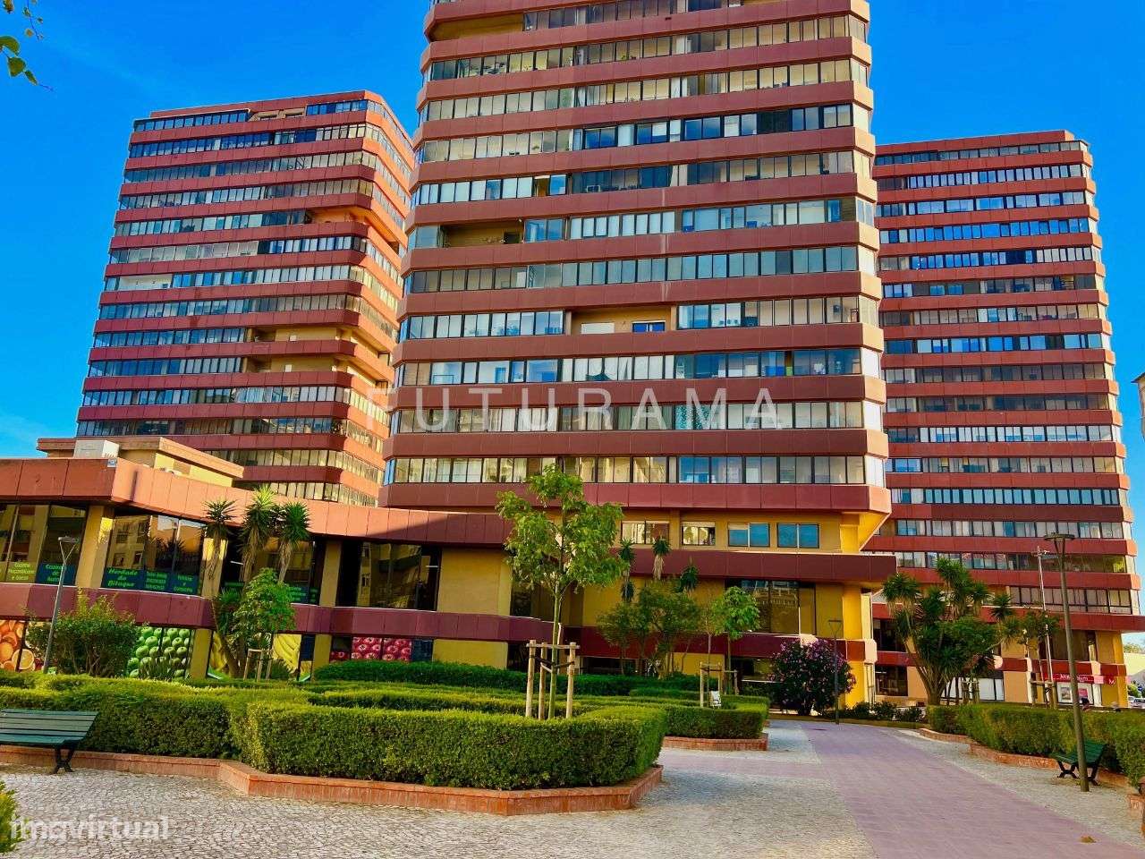 Apartamento T3 na Torre Londres, nas Palmeiras - Oeiras-31
