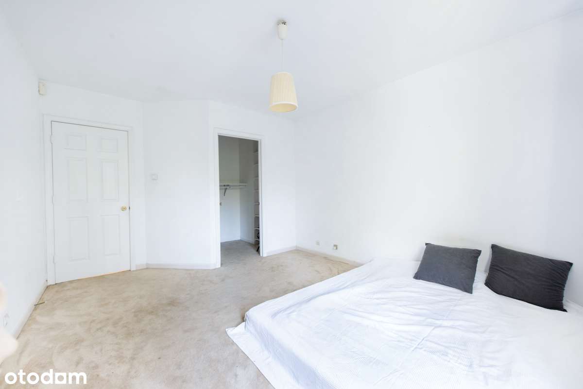 Dom w Piasecznie na osiedlu z basenem-11