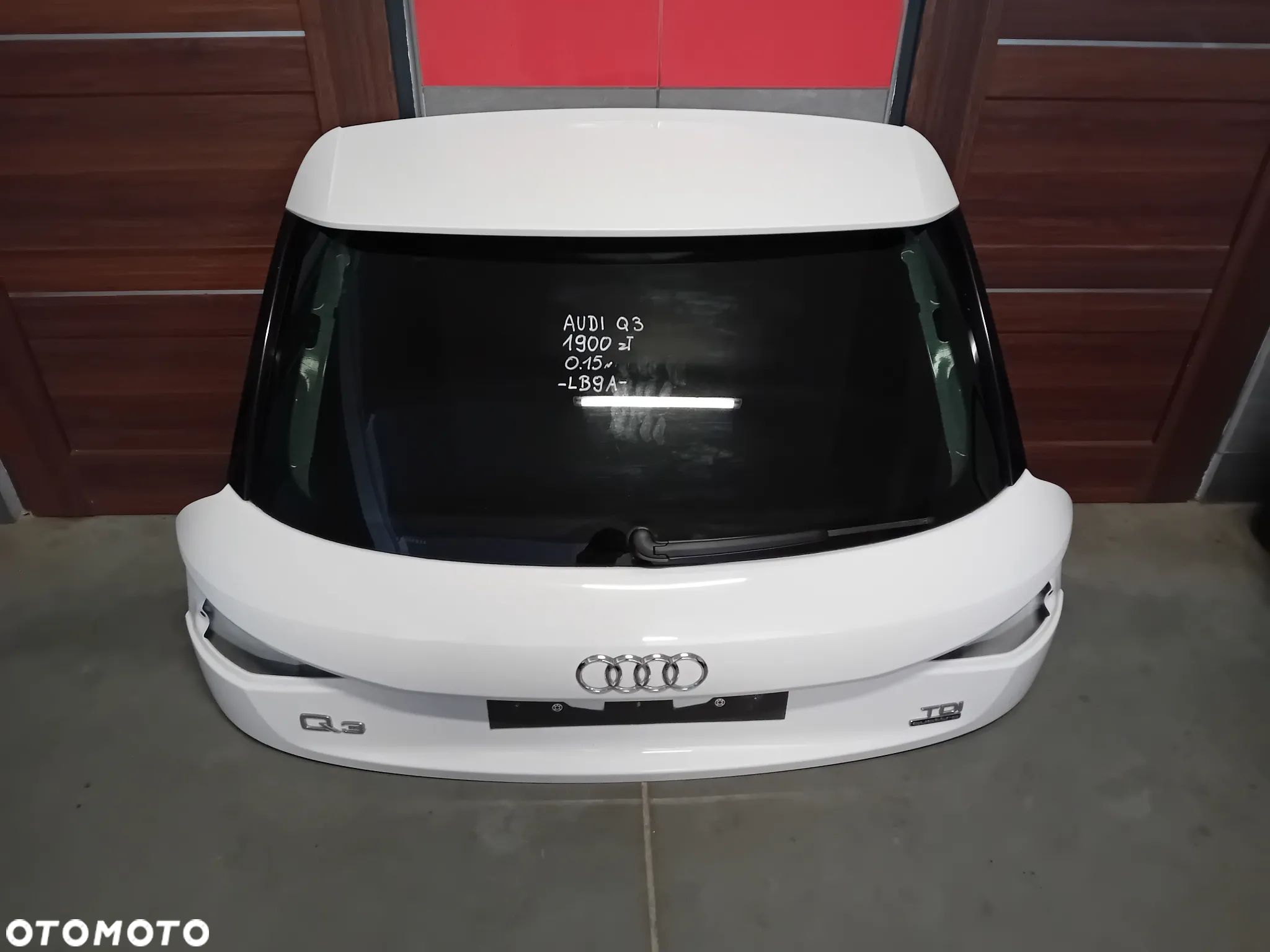 klapa tył bagażnika Audi Q3 kolor LB9A biały 2015 - 1