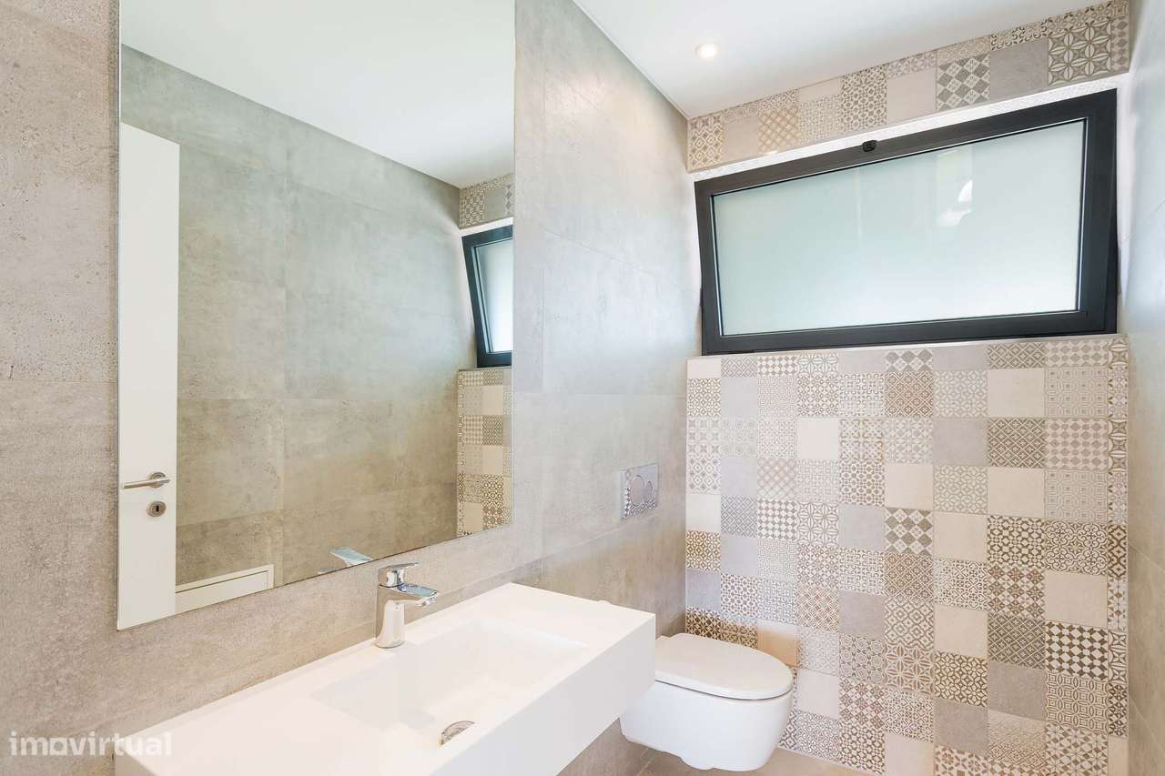 Quinta Moderna de Luxo com 4+1 Suítes, Anexo Independente e Jardim-27