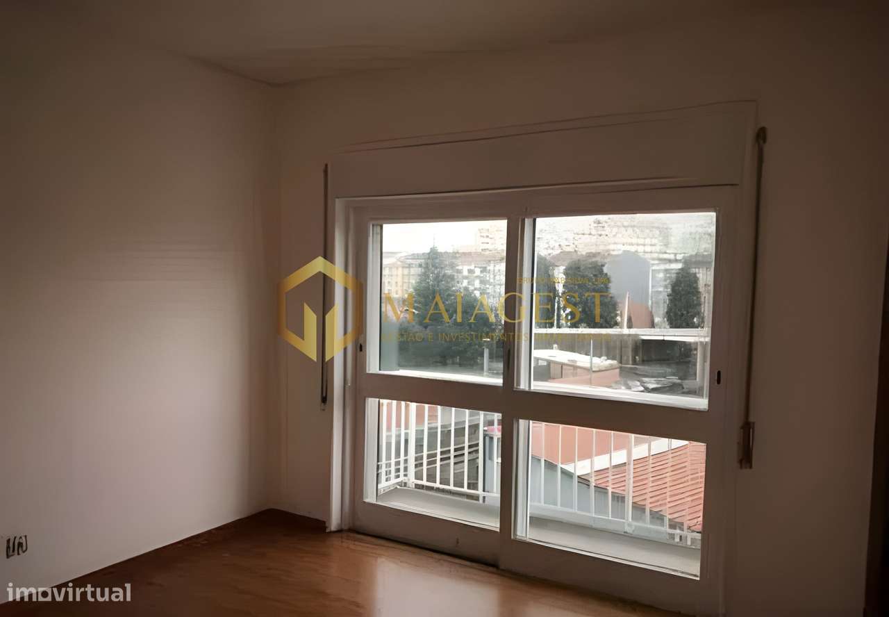 Apartamento T2+1 Moderno com Garagem à Porta do Metro - Grande imagem: 3/12