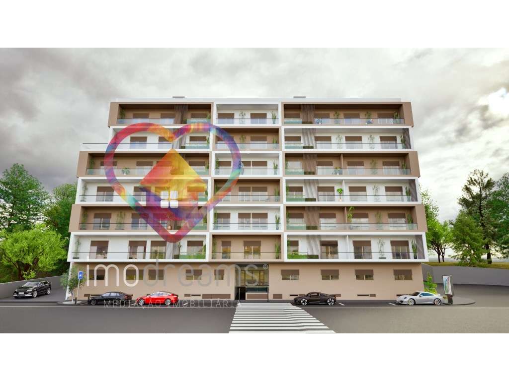 Apartamento T3 c/ Varanda em Oliveira de Azeméis, Aveiro-1