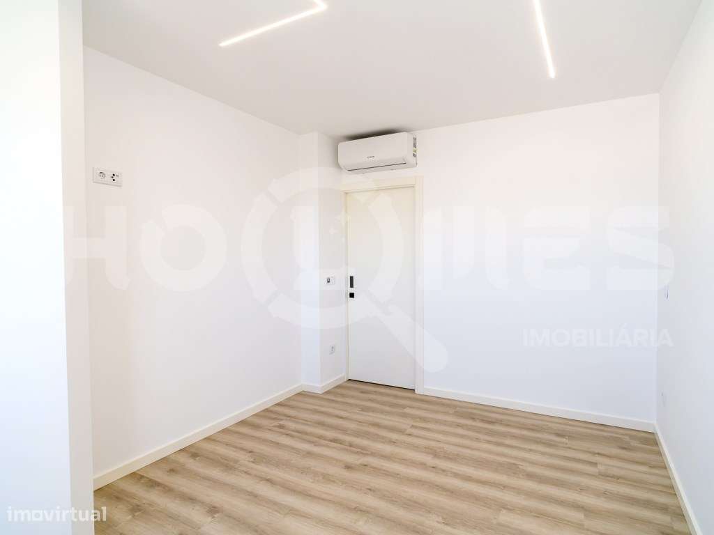 T2 de Luxo no Último Andar | Vista Mar, Serra e Cidade | Centro da ...-19