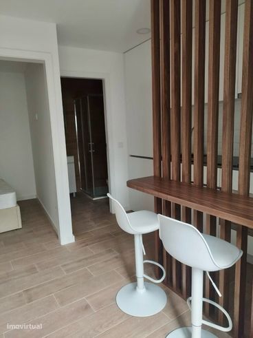 Prédio habitacional com 5 apartamentos arrendados-7