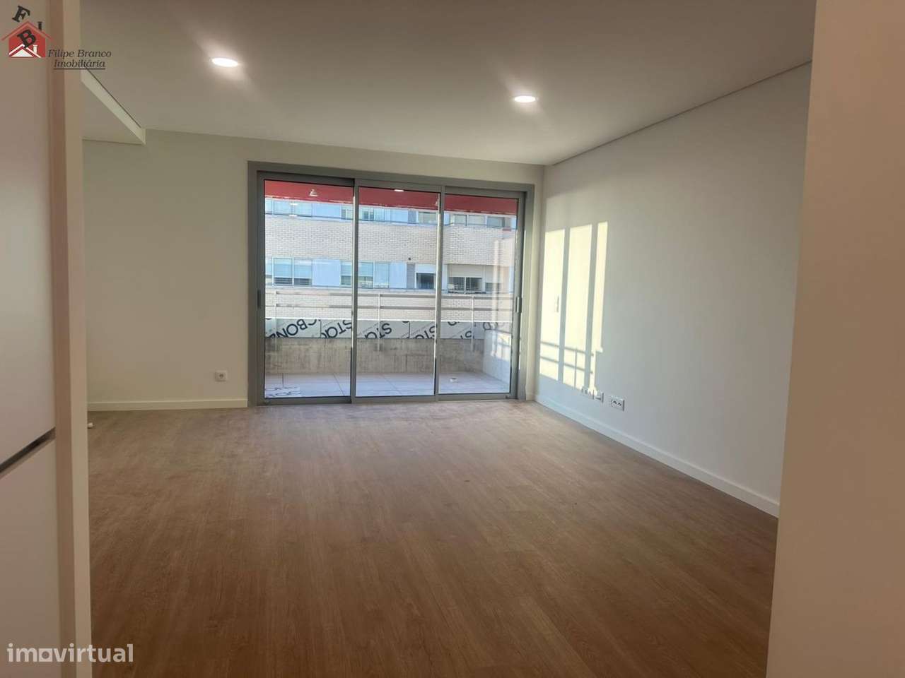 MAGNÍFICO T2 NOVO ÓTIMOS ACABAMENTOS E VISTA MAR! GAIA! PRONTO HABIT-8