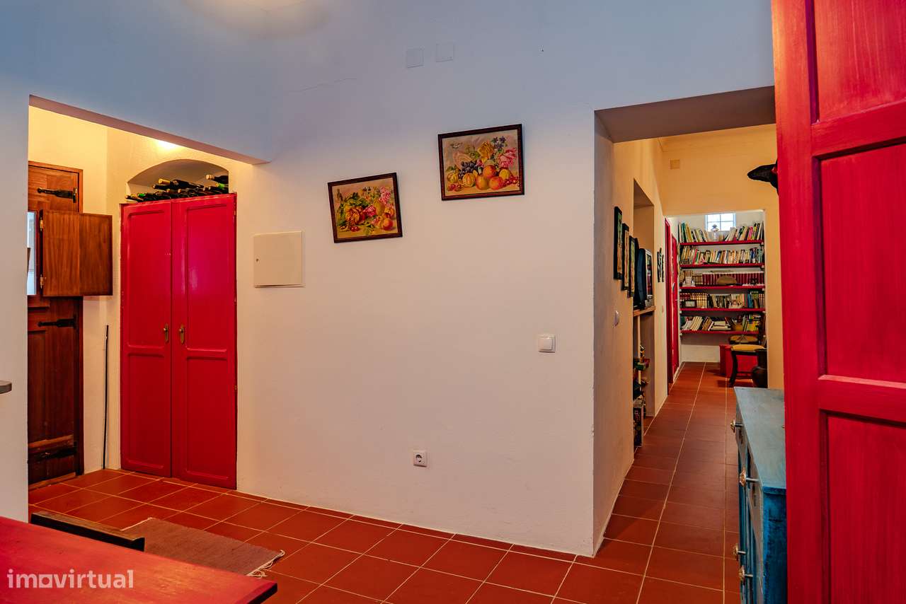 CASA COM QUINTAL | PARA VENDA | FALCOEIRAS-6