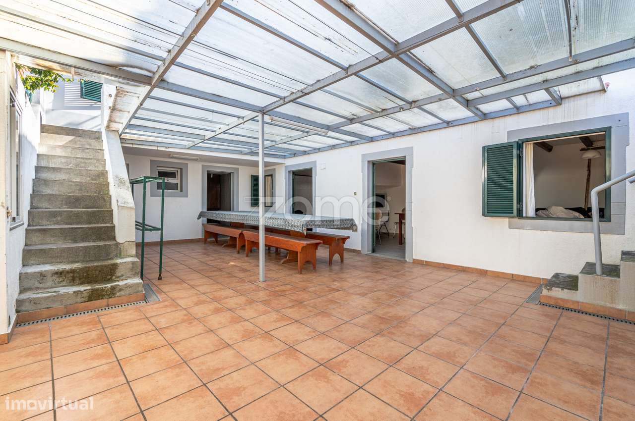 Moradia T6 na Ribeira Brava – Espaço e potencial investimento-23