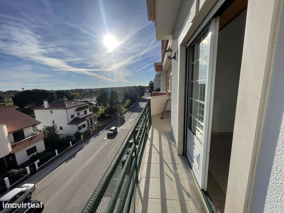 Oportunidade no Entroncamento: T3 de 165 m² com Garagem Boxe 237.000 € - Grande imagem: 5/24