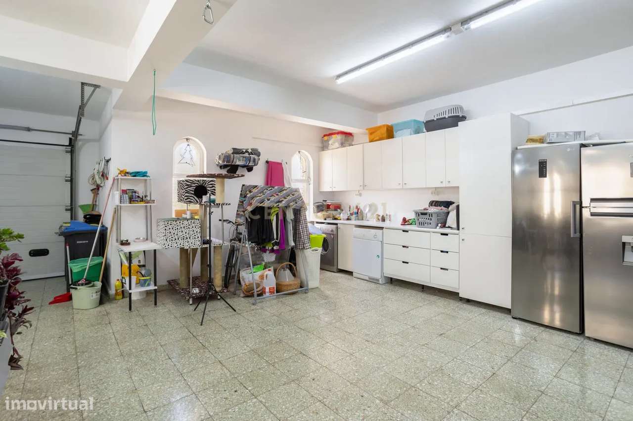 Moradia T3 com piscina e amplo espaço exterior-28